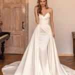 New Deep V-Neck Satin Wedding Dress with Figure-Flattering Mermaid Silhouette & Detachable Train - Perfect for Garden Weddings